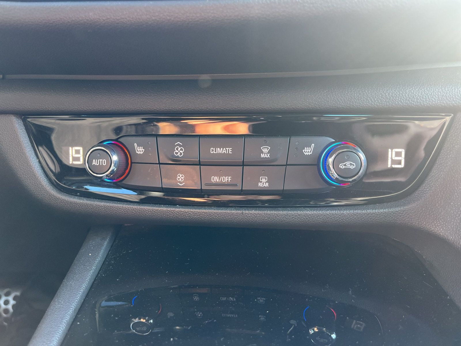 Insignia B GS Dynamic 1.5+NAVI+4SEASON+KEY+