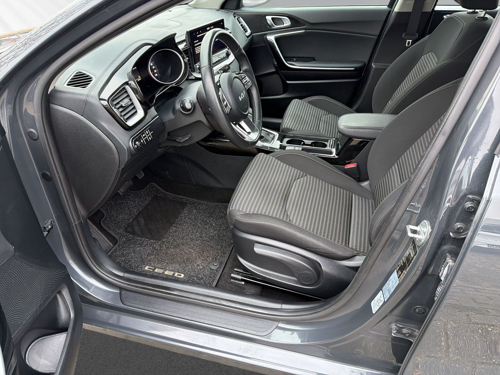 cee'd Vision 1.5 DCT + NAVI + KLIMAAUTOMATIK