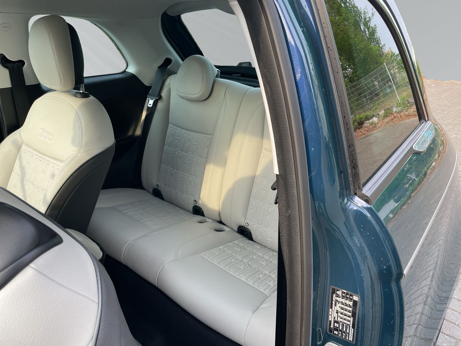 500e by Bocelli LA PRIMA+NAV+PDC+CAM+TOT+CARPLAY