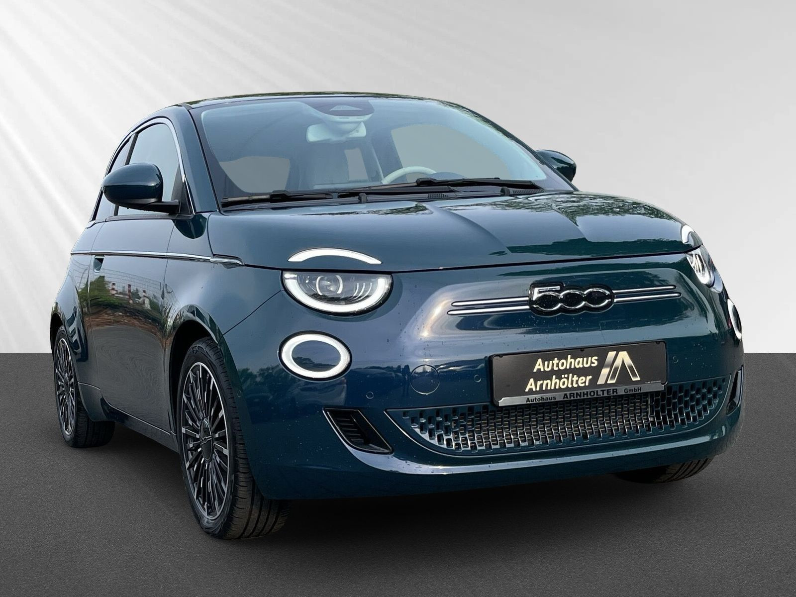 500e by Bocelli LA PRIMA+NAV+PDC+CAM+TOT+CARPLAY