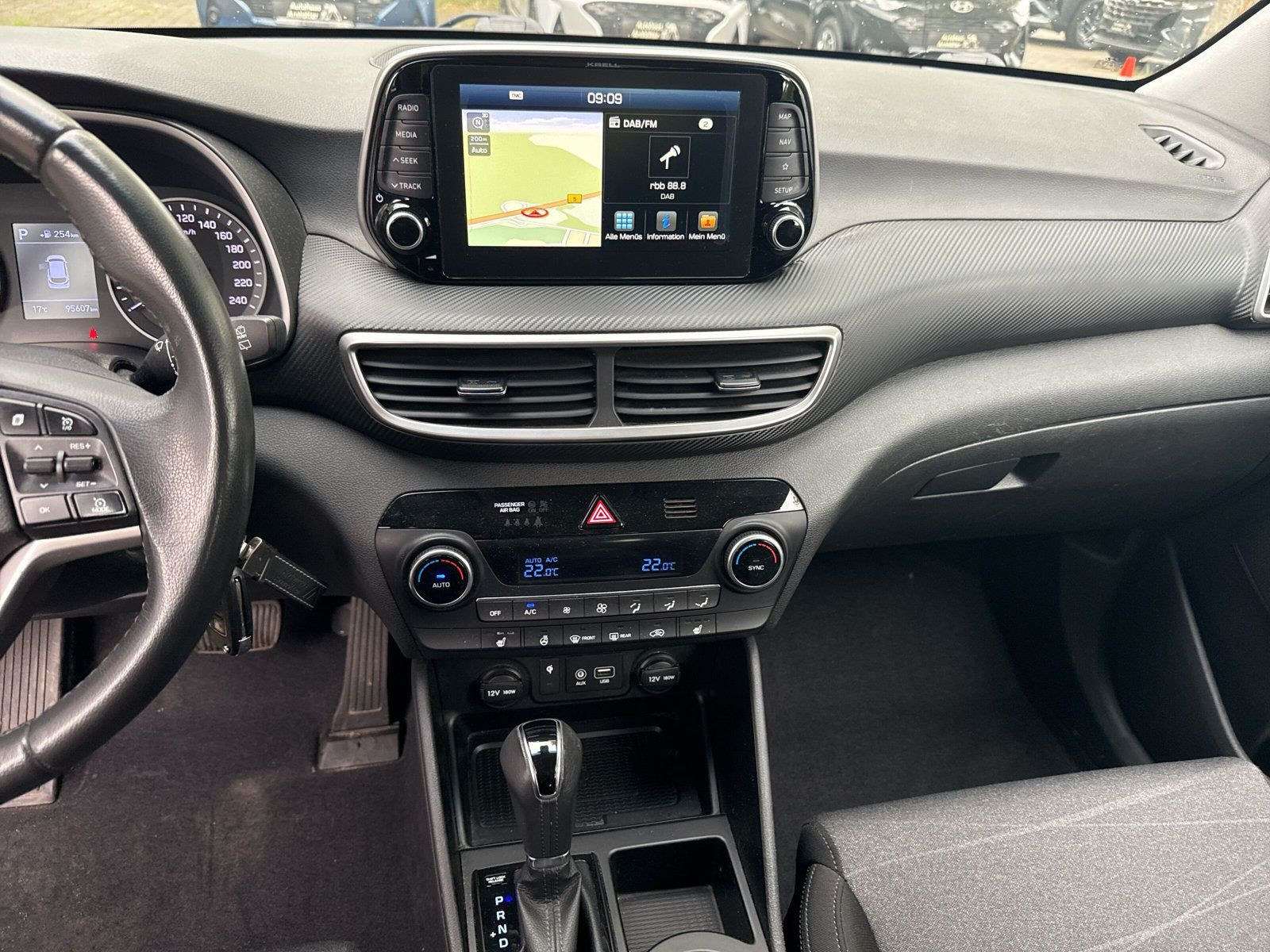 TUCSON 1.6 CRDi 2WD DCT TREND +KAMERA+NAV+ALLWET