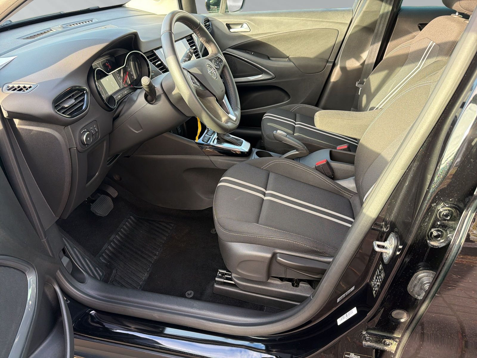 CROSSLAND ELEGANCE 1.2 TURBO+NAVi+KLIMAT+4SEAS++