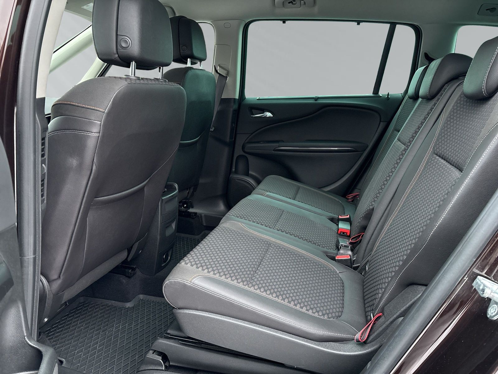 ZAFIRA Inovation 1.4 AT6+KAMERA+PDC+BORDCOMPUTER