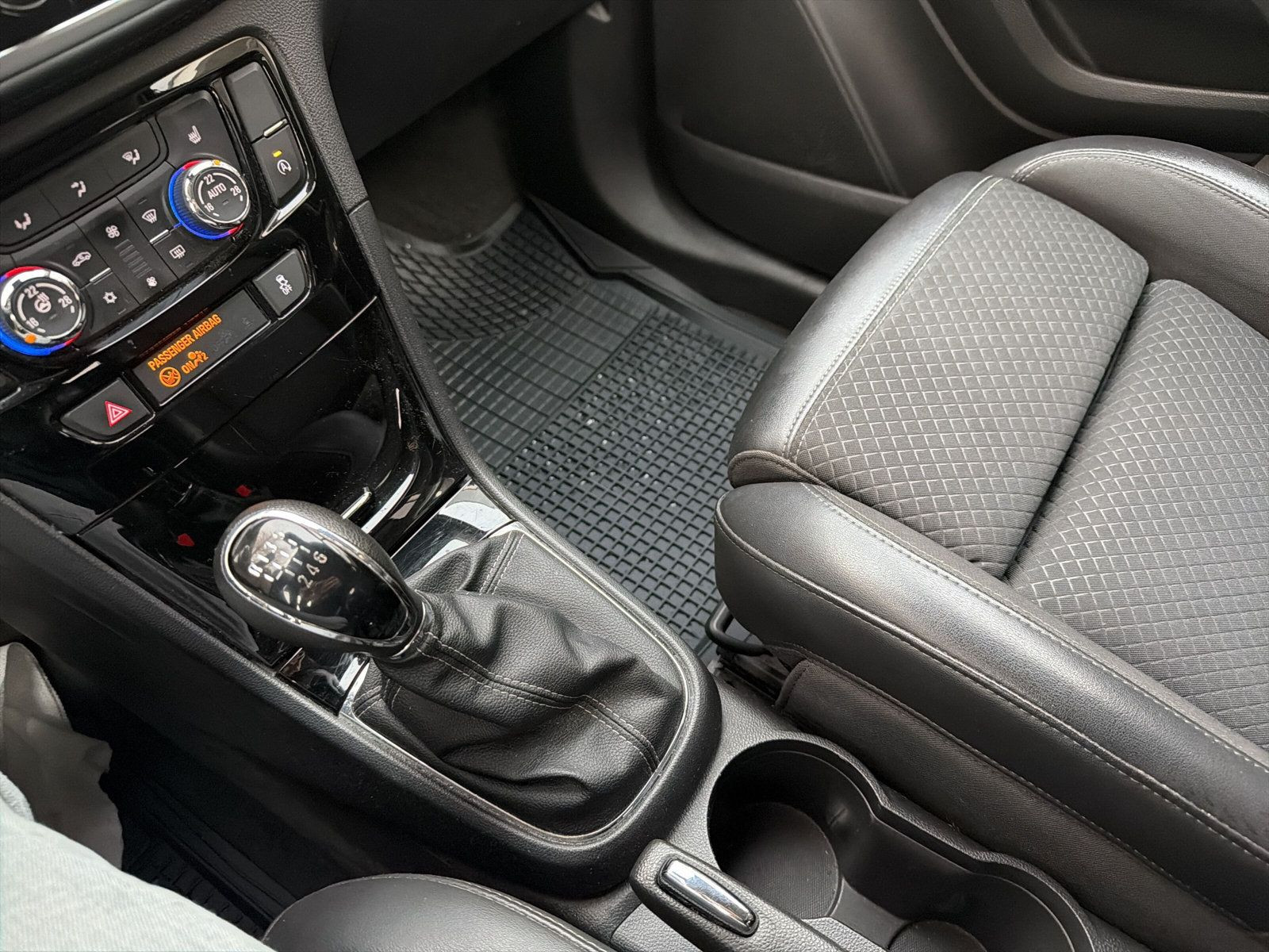 Mokka X INNOVATION 1.4 Turbo ecoFLEX, 103kw+Sitz