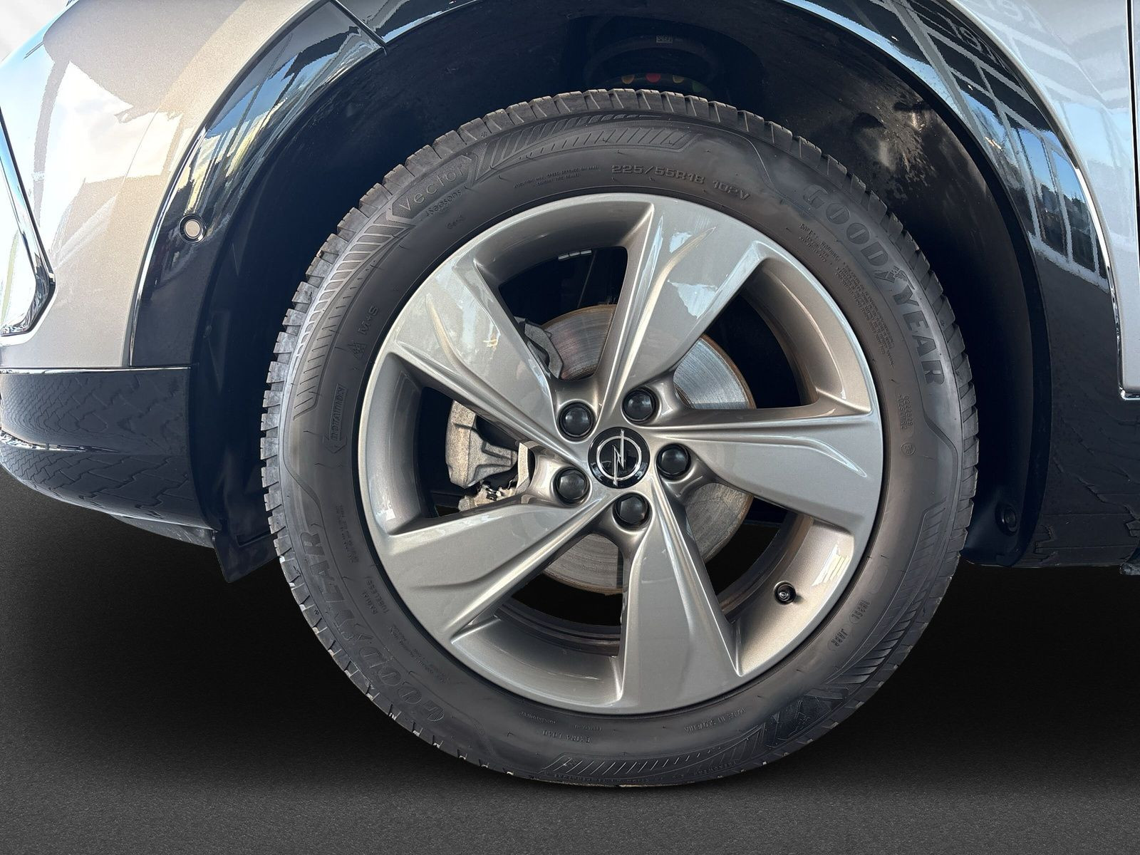 Grandland 1.2 GS KLIMA+PDC+KAMERA+SHZ+LHZ+LED+AT