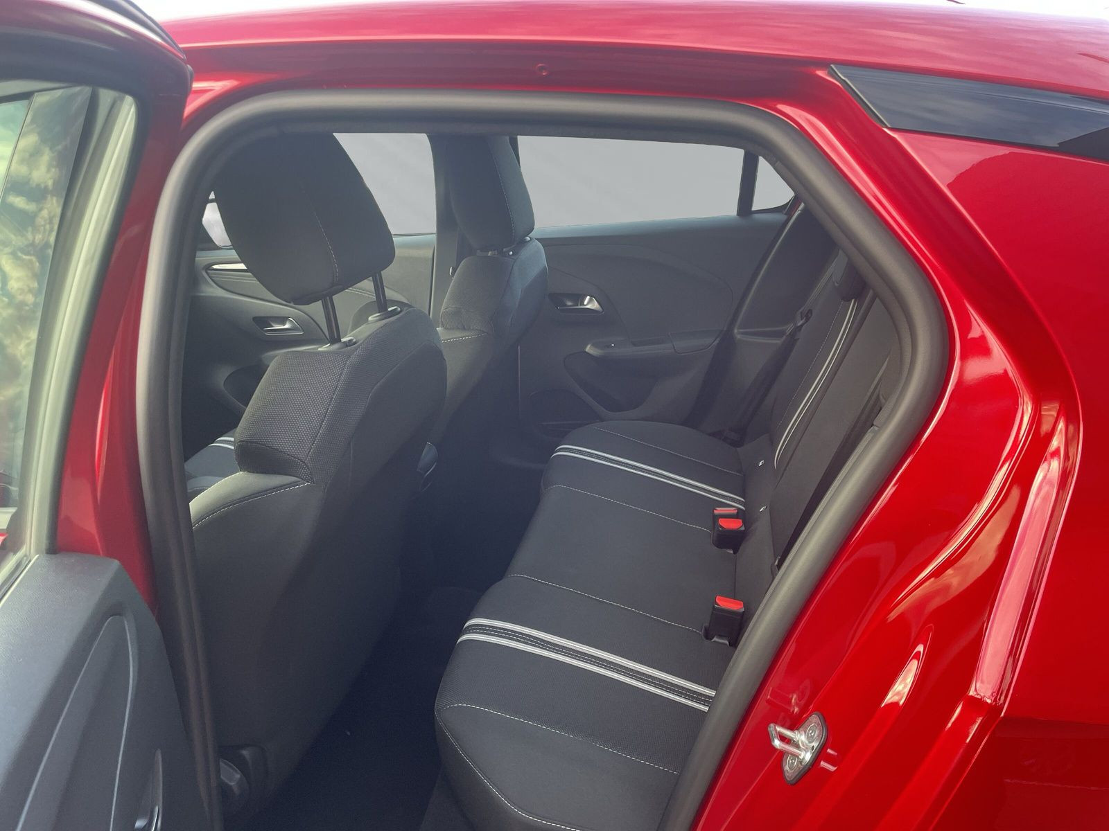 Corsa F 1.2 GS KLIMA+PDC+KAMERA+SHZ+LHZ+LED+ALLW