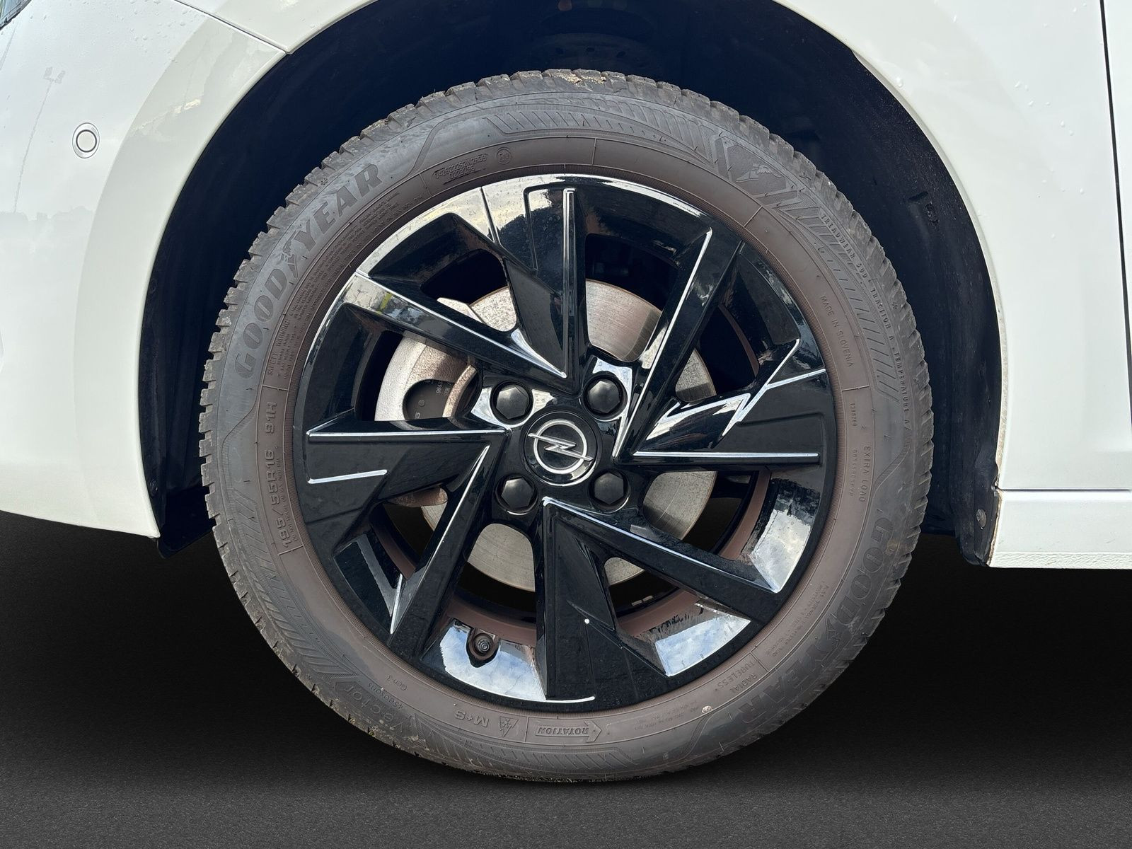 Corsa F 1.2 GS KLIMA+PDC+KAMERA+SHZ+LHZ+LED+ALLW