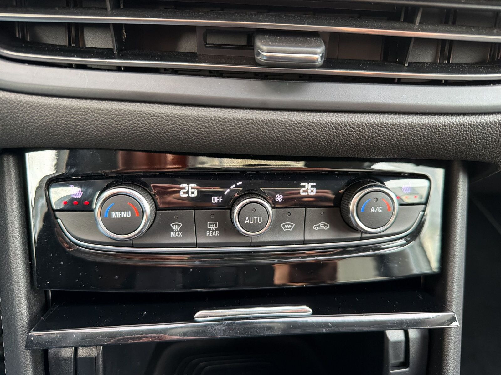 Grandland Ultimate 1.2 Turbo S/S 96kW AT8++