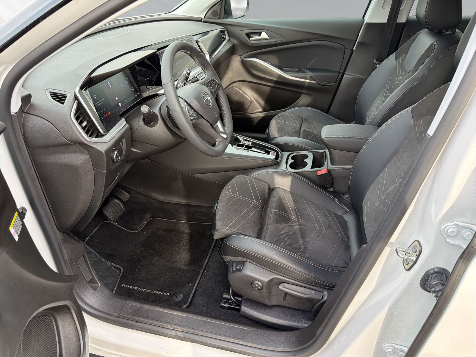Grandland Ultimate 1.2 Turbo S/S 96kW AT8++
