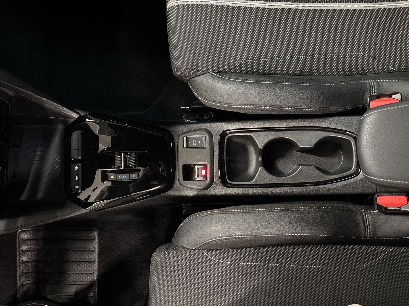 Corsa F GS 1.2 Turbo S 74kWAT8+SHZ+LHZ+NAVi+CAM+