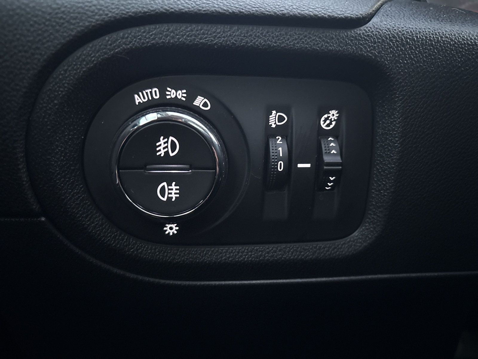 Grandland X 120 Jahre 1.2+SHZ+LHZ+PANORAMA+NAVI