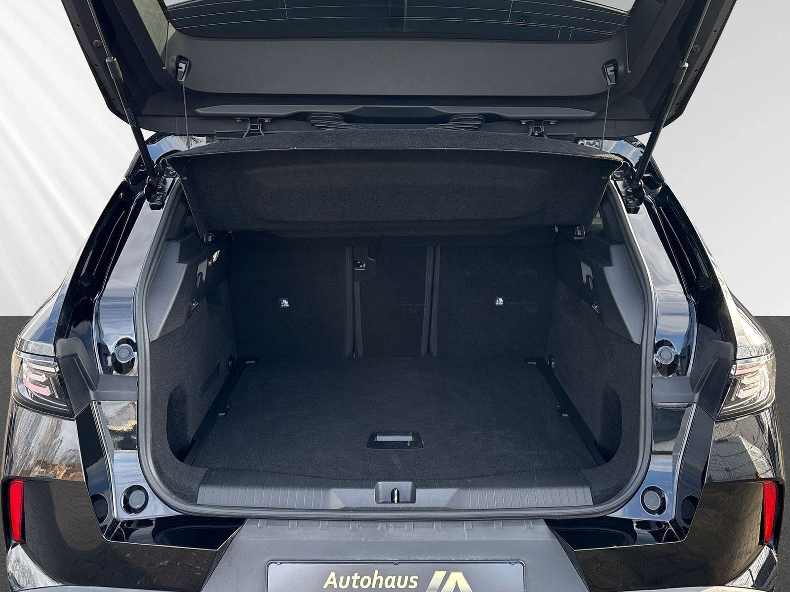 Grandland B GS 1.2 Hybrid 48V eDCT6+SHZ+LHZ+NAV+