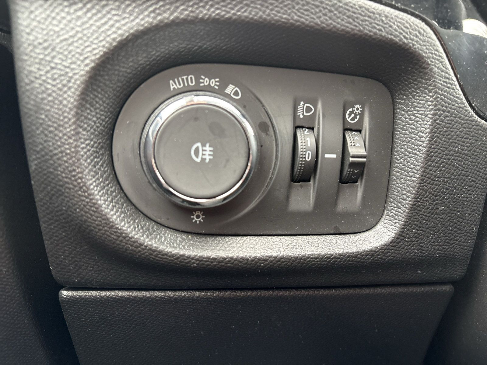 Corsa F 1.2 Edition 75PS+LICHTSENSOR+PDC+SHZ+TEM