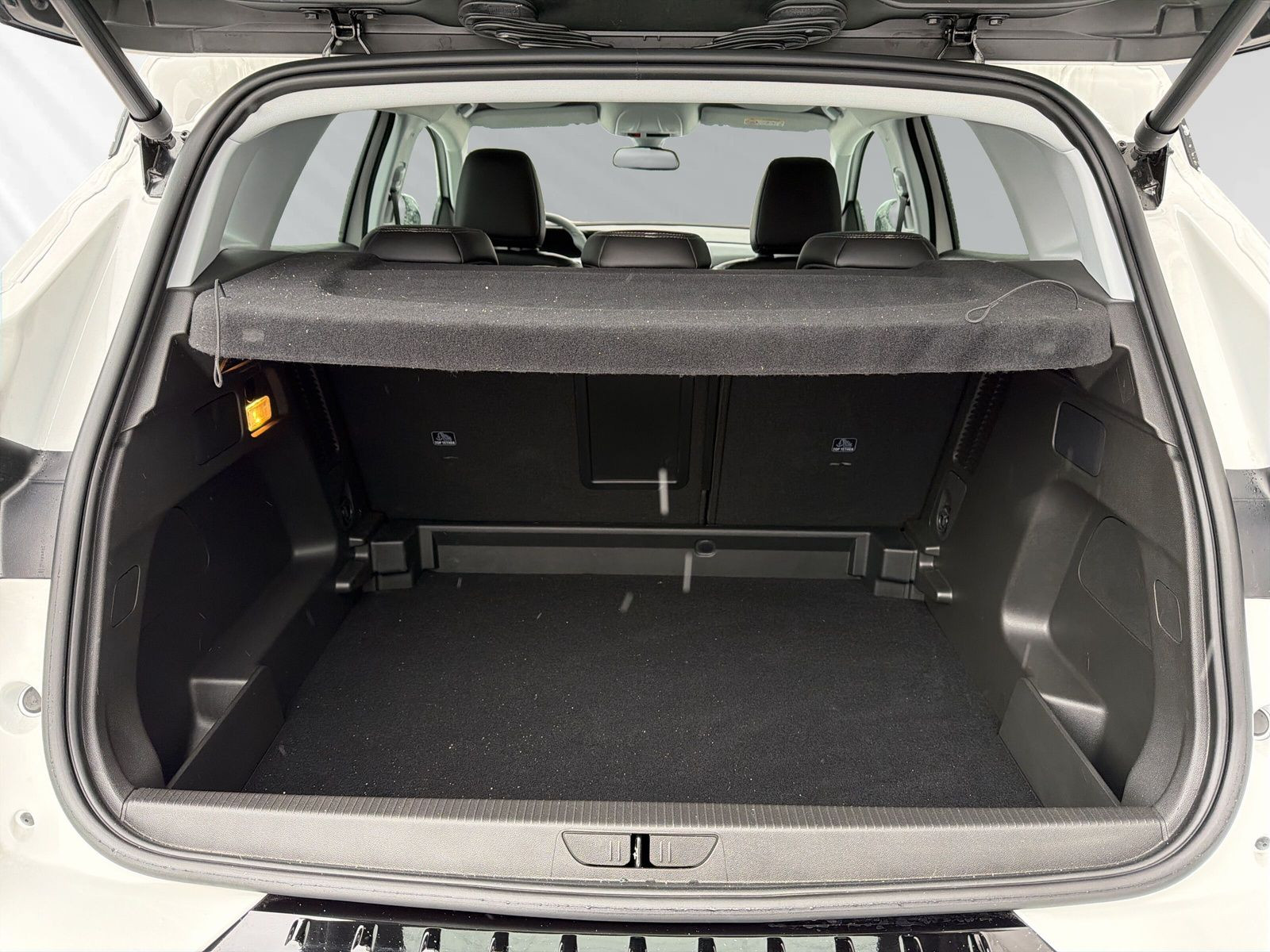 Grandland GS 1.2 Turbo AT8+ALLWETTER+INTELLI+SHZ