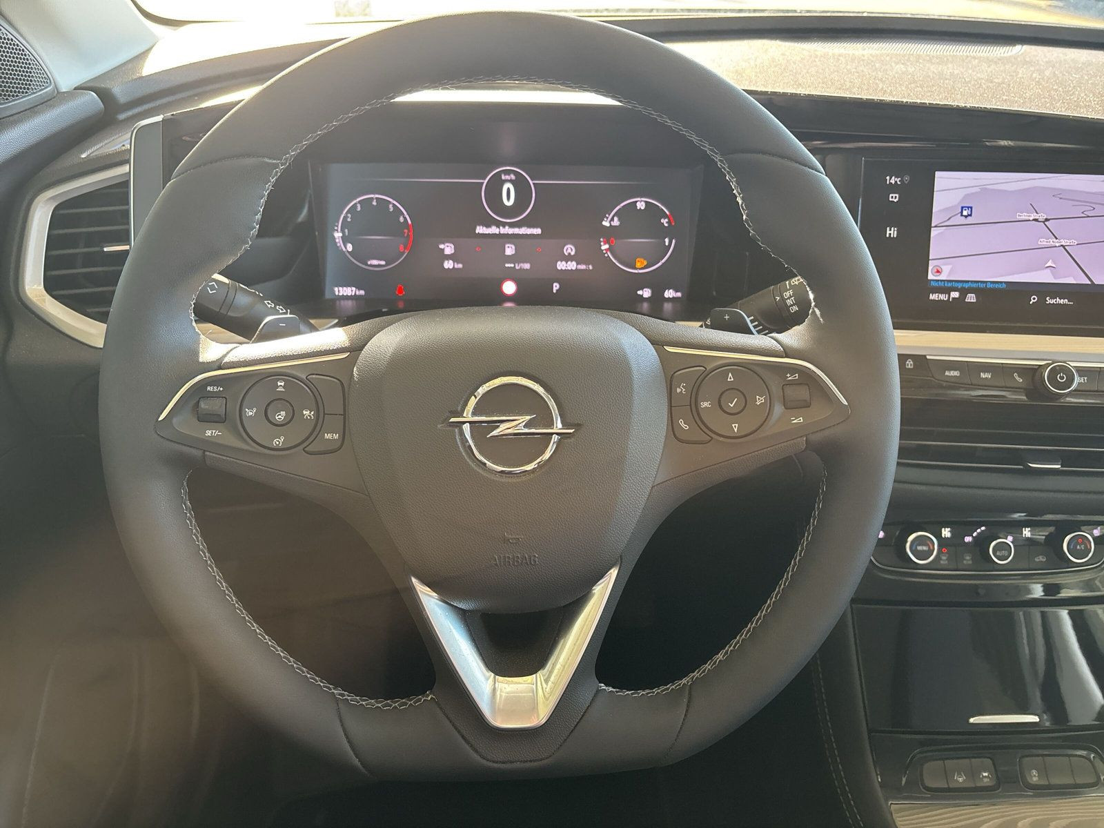 Grandland 1.2 GS KLIMA+PDC+KAMERA+SHZ+LHZ+ AT8++