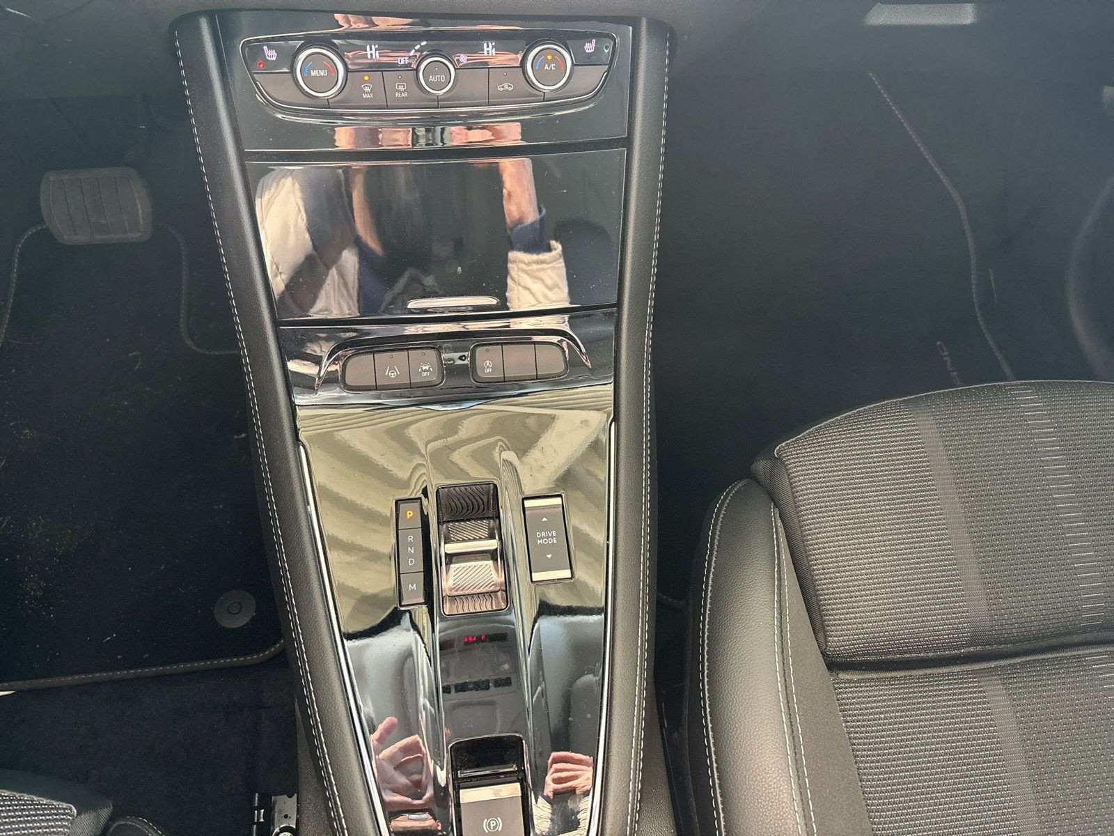 Grandland 1.2 GS KLIMA+PDC+KAMERA+SHZ+LHZ+ AT8++