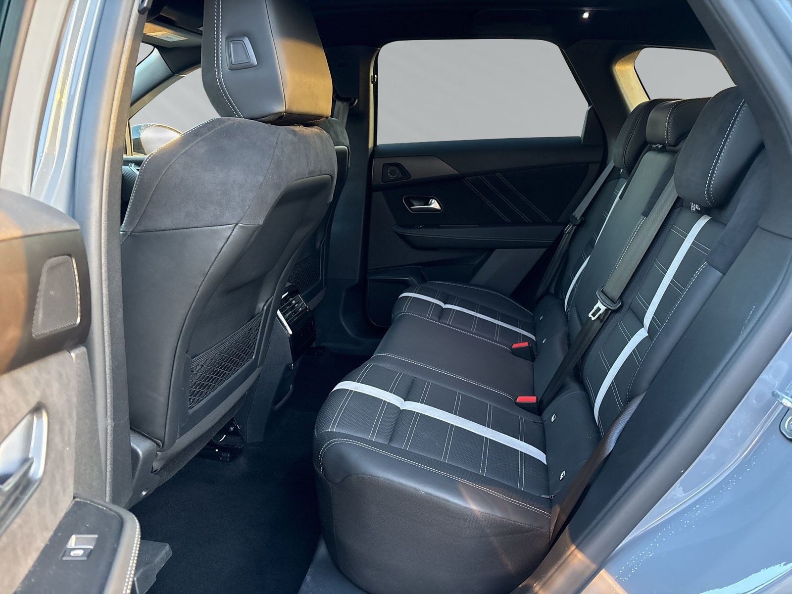 Grandland B GS 1.2 Hybrid 48V eDCT6+SHZ+LHZ+NAVI