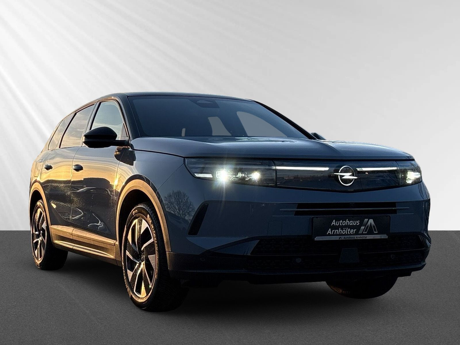 Grandland B GS 1.2 Hybrid 48V eDCT6+SHZ+LHZ+NAVI