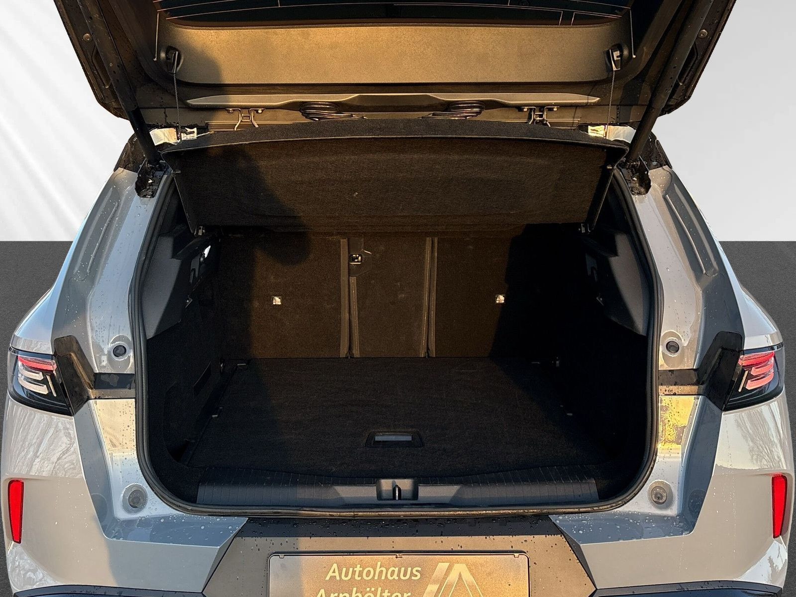 Grandland B GS 1.2 Hybrid 48V eDCT6+SHZ+LHZ+NAVI