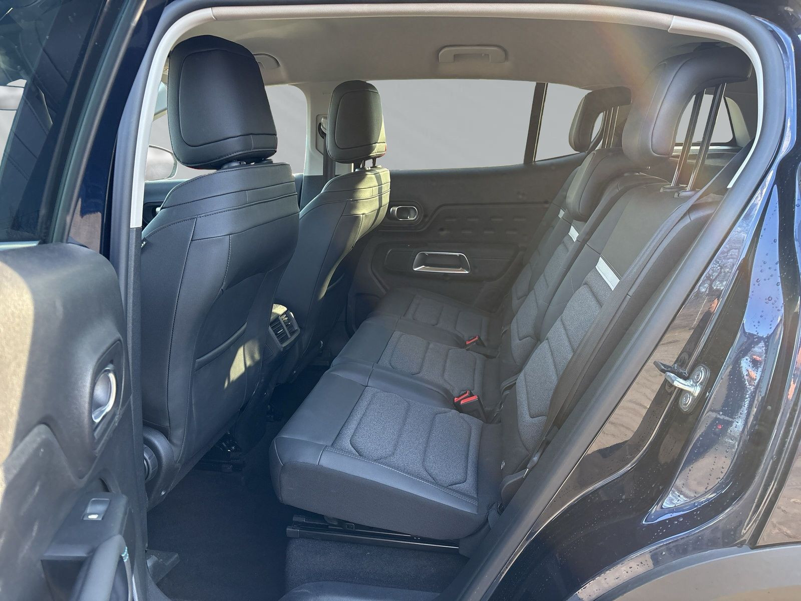 C5 Aircross Plus Hybrid 145 E-DSC6+SHZ+PDC+APPLE