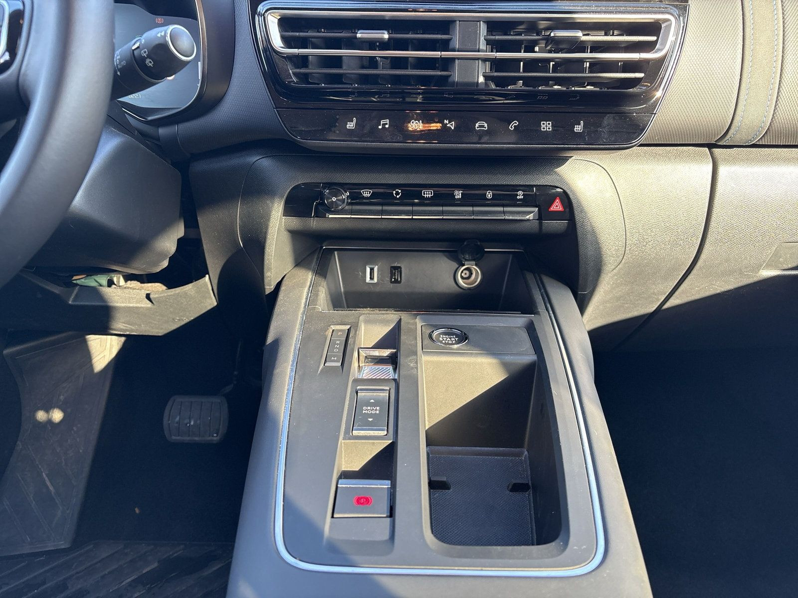 C5 Aircross Plus Hybrid 145 E-DSC6+SHZ+PDC+APPLE