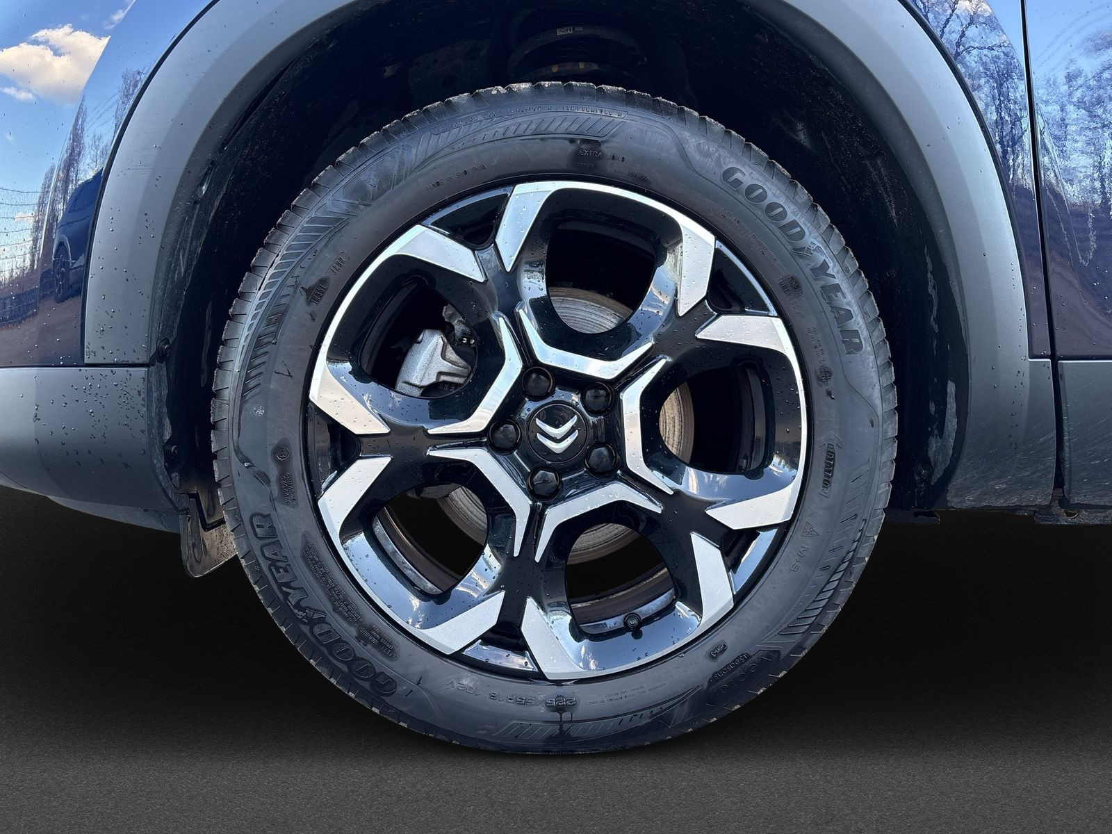 C5 Aircross Plus Hybrid 145 E-DSC6+SHZ+PDC+APPLE