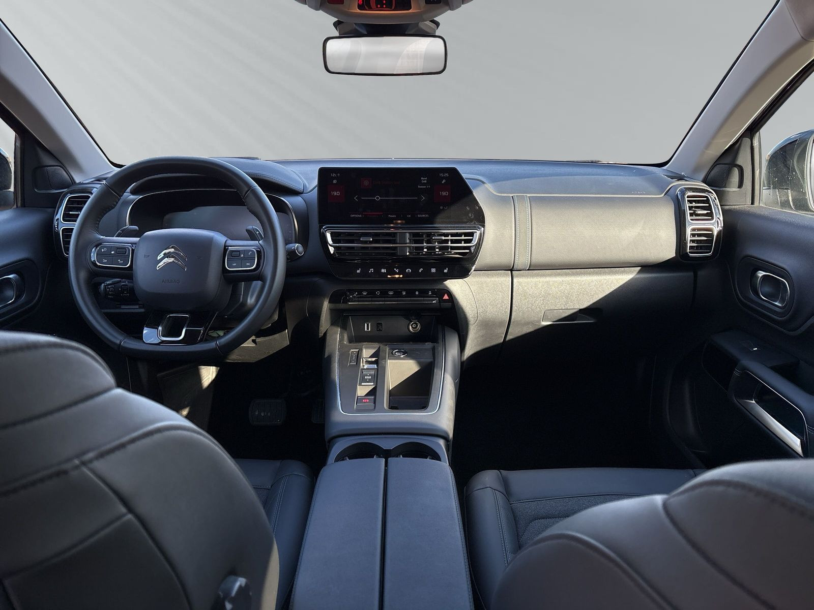 C5 Aircross Plus Hybrid 145 E-DSC6+SHZ+PDC+APPLE