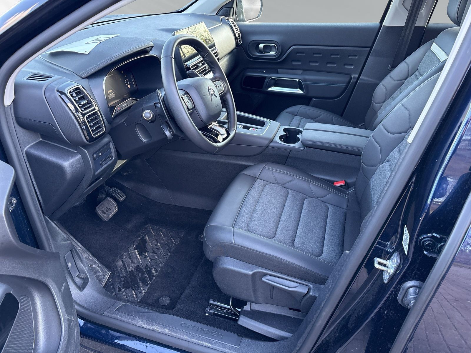 C5 Aircross Plus Hybrid 145 E-DSC6+SHZ+PDC+APPLE