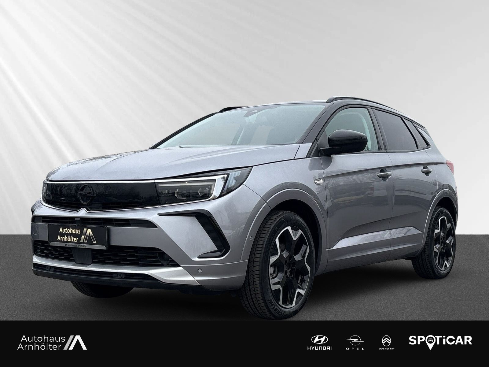 Grandland Ultimate 1.2 Turbo+KAMERA+PDC+CARPLAY+