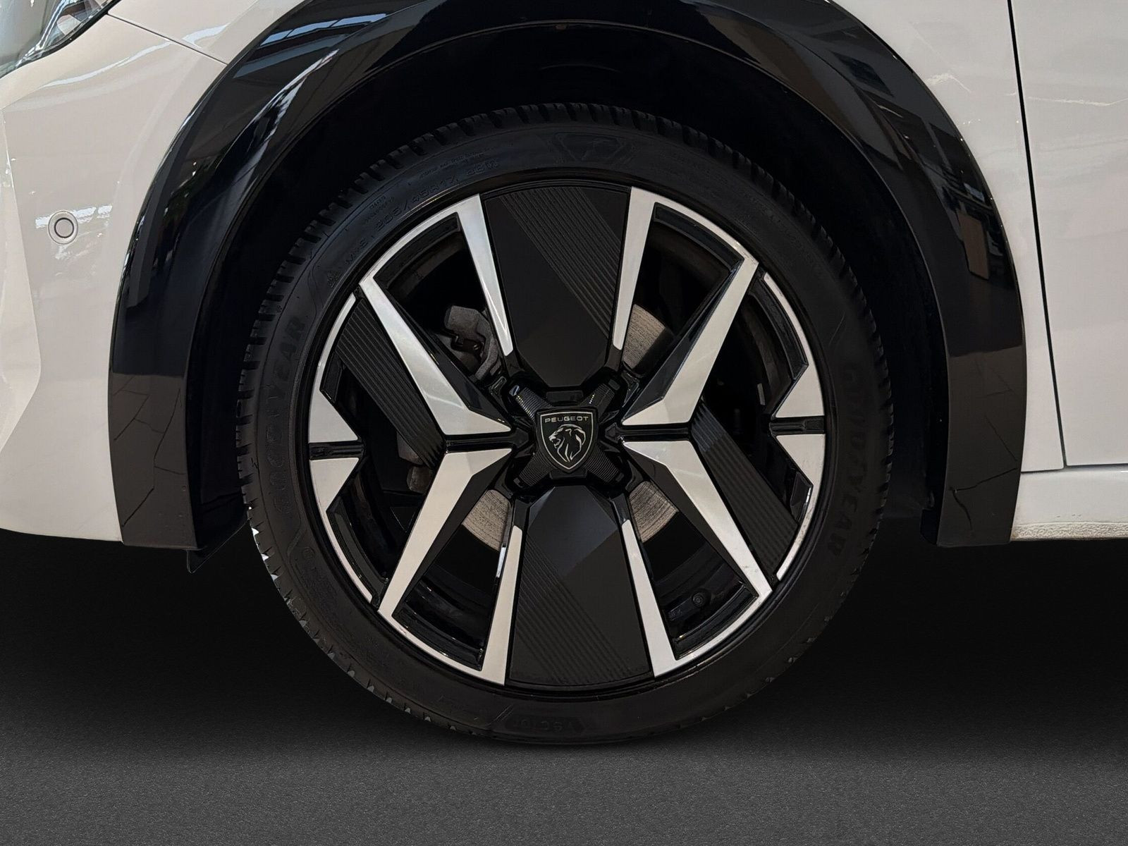 208 Peugeot 208 GT Hybrid 110 E-DSC6+Elek.Sitze+