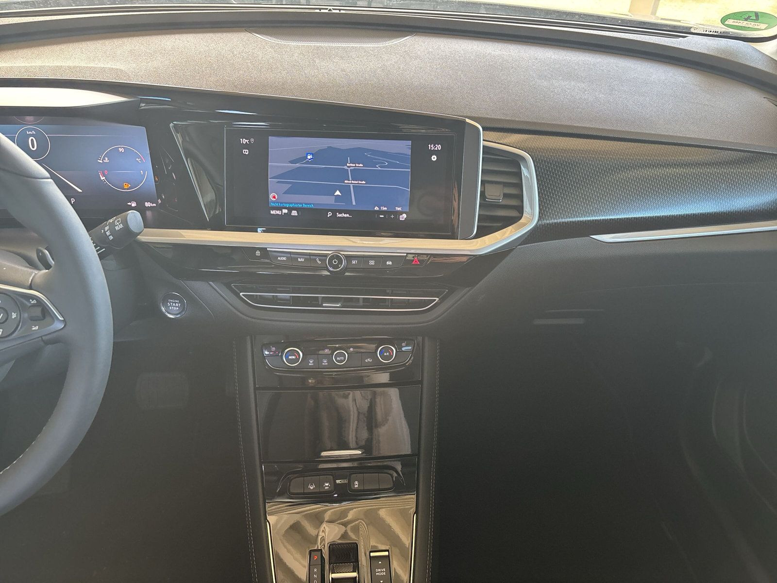 Grandland 1.2 GS KLIMA+PDC+KAMERA+SHZ+LHZ+AT8+++