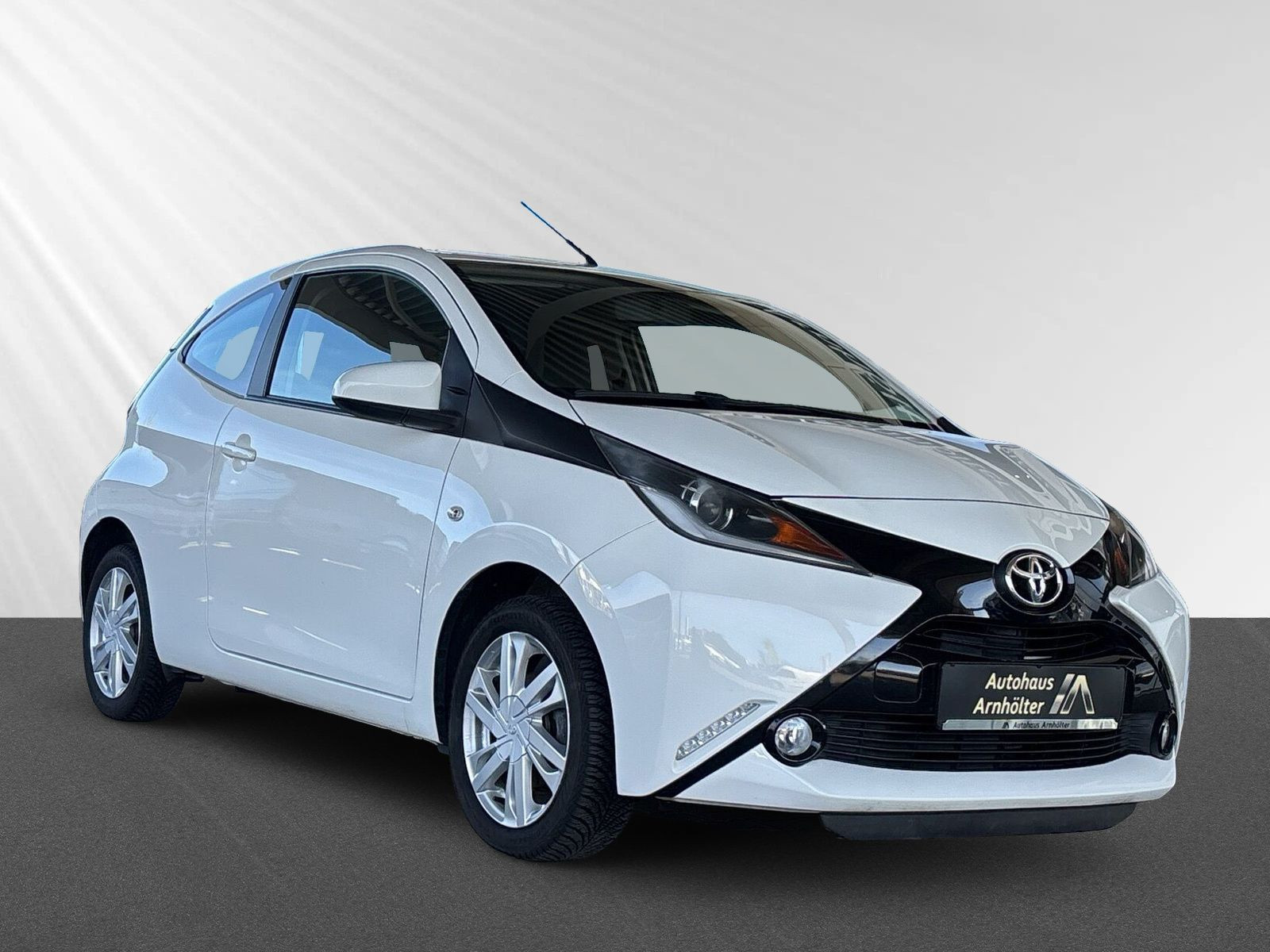 Aygo 1.0 X-PLAY TOUCH NAVI+KLIMA+PDC+KAMERA++