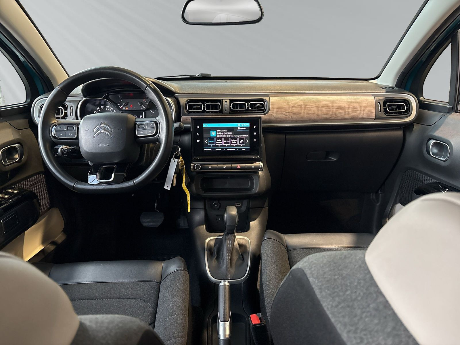 C3 SHINE PACK+ PURETECH 110+CARPLAY+CAM+PDC+SHZ+